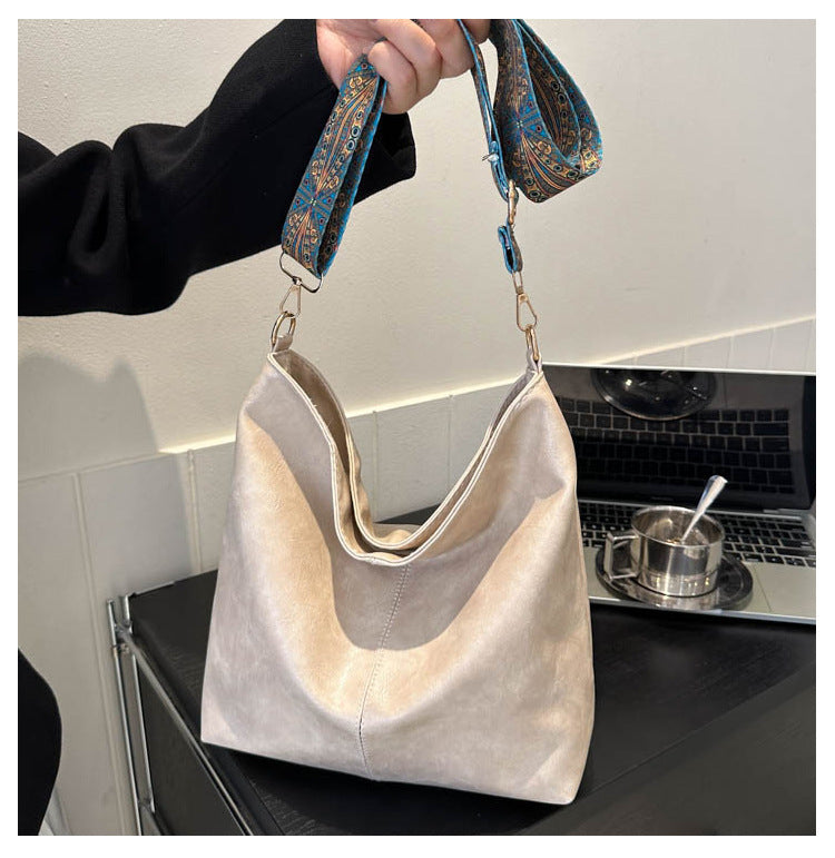 Women's Shoulder Bag With Ethnic Style Wide Shoulder Strap Ins Large Capacity Bucket Crossbody Bags Fashion Handbag