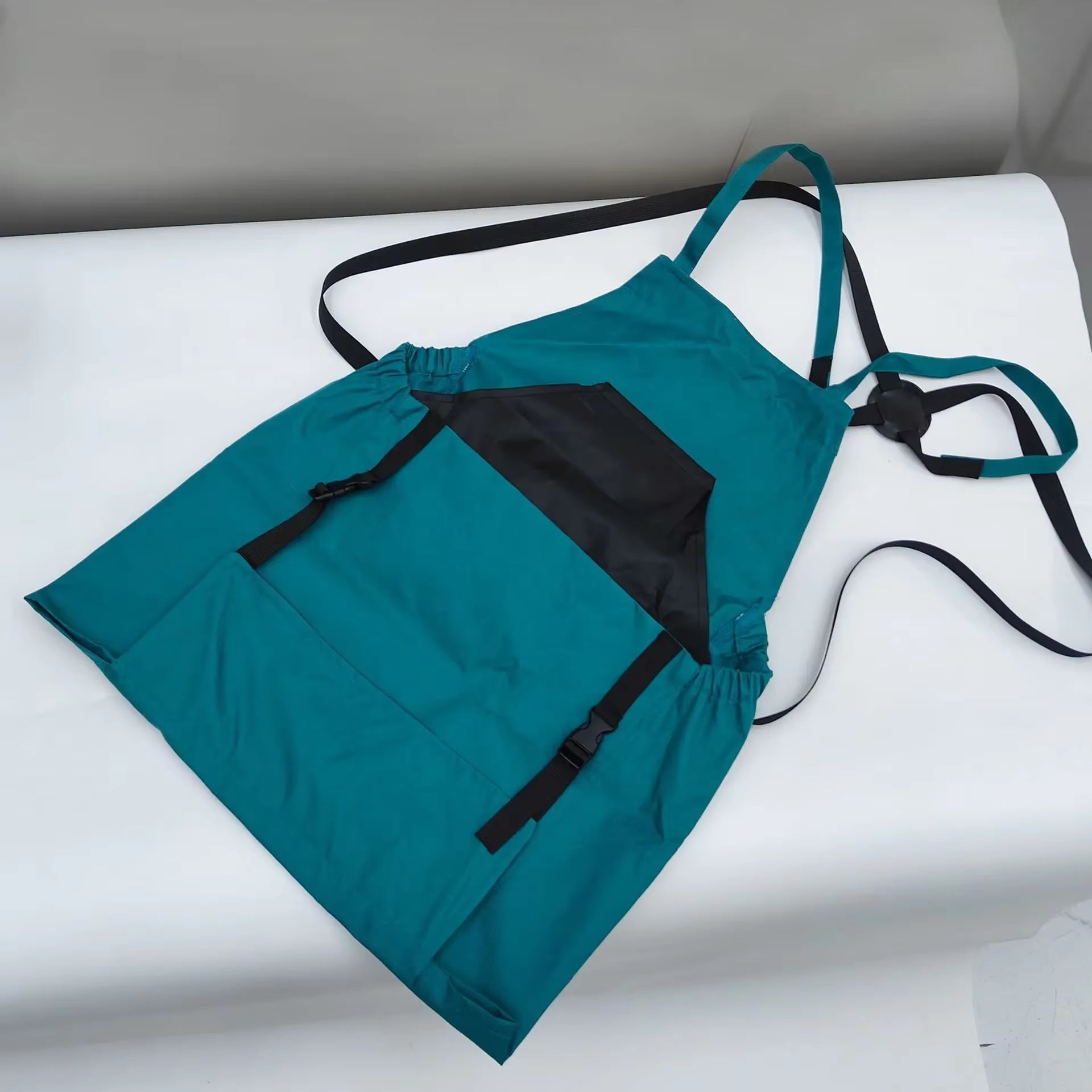 HarvestMate Outdoor Apron – Large Pocket Gardening Apron Backpack for Efficient Harvesting &amp; Tool Storage