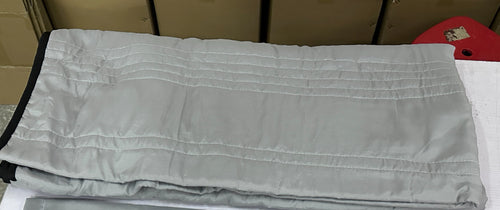 Load image into Gallery viewer, Cooling Blankets Pure Color Summer Quilt Plain Summer Cool Quilt Compressible Air-conditioning Quilt Quilt Blanket
